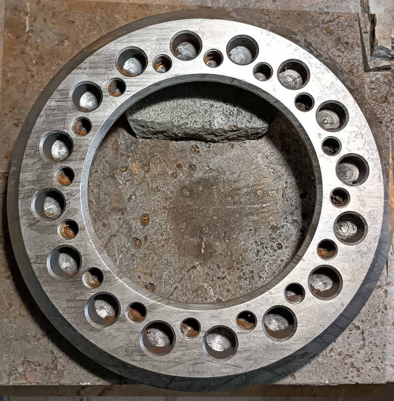 hole-disk2