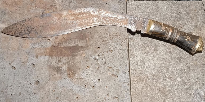 knife-before
